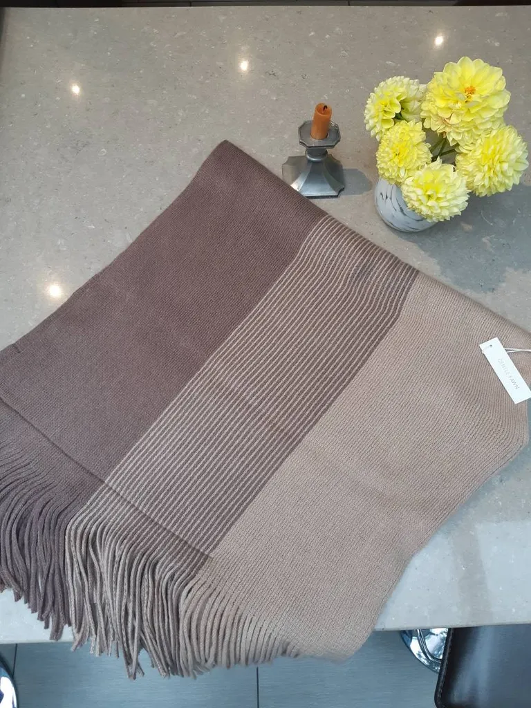 Gentle Fawn Poncho Top photo 1