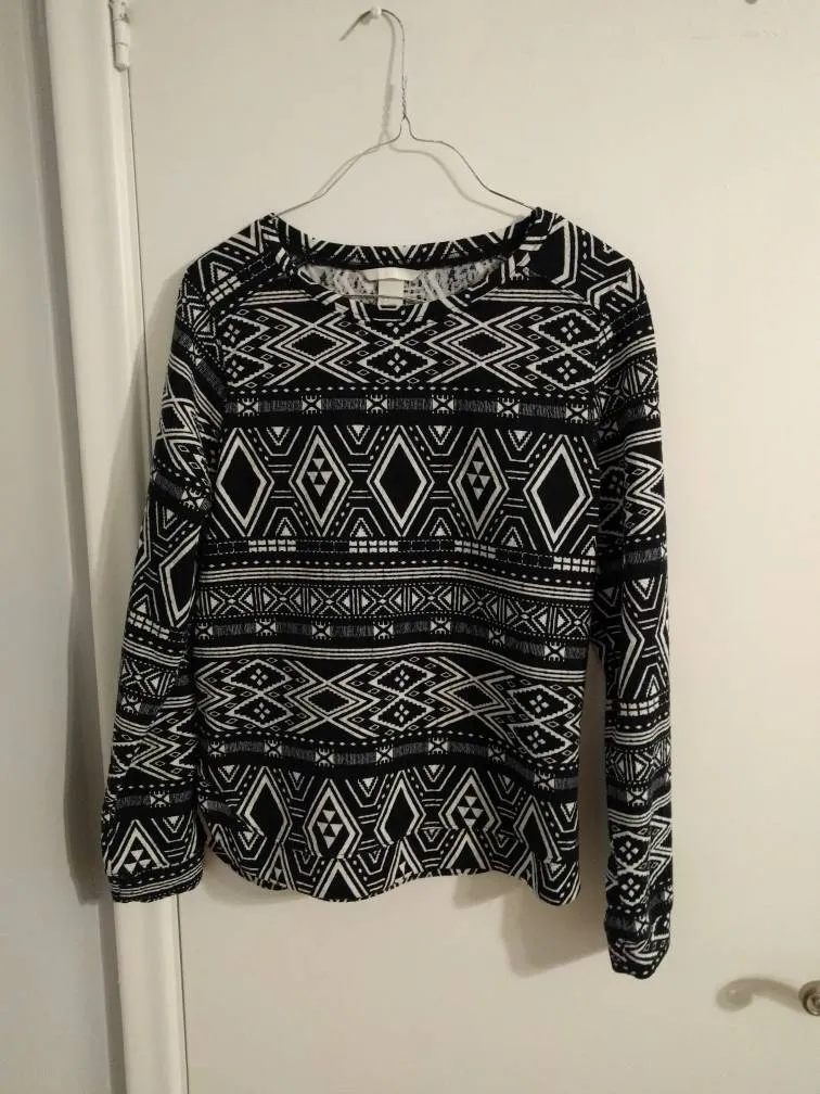 H&M Patterned Long Sleeve Top photo 1