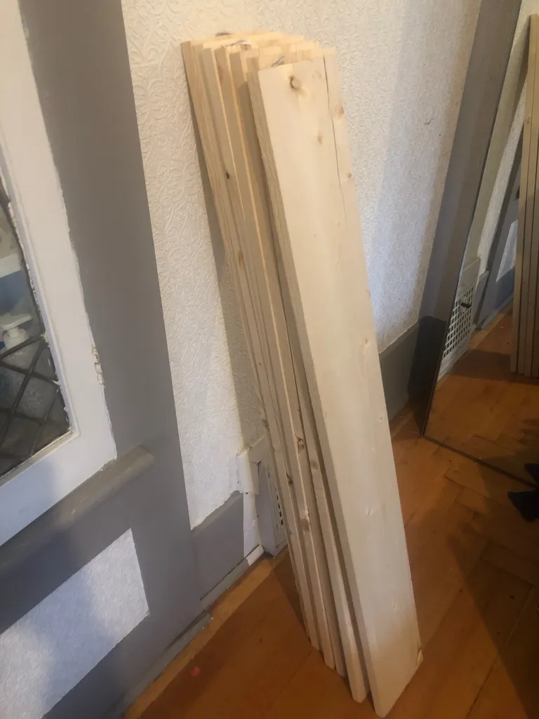 7 Pine boards photo 1