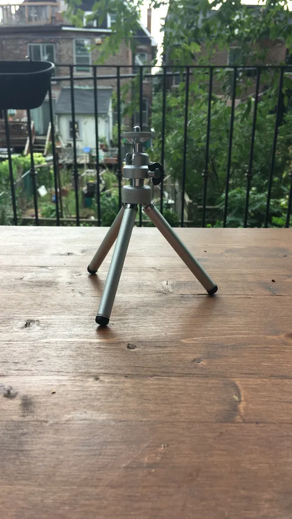 Small tabletop camera tripod photo 1