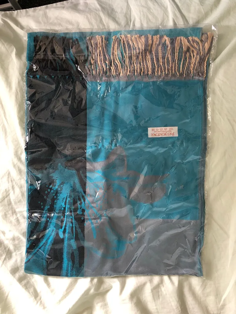 100% Pashmina Scarf Blue/Teal photo 1
