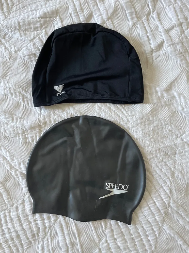 Swim caps photo 1