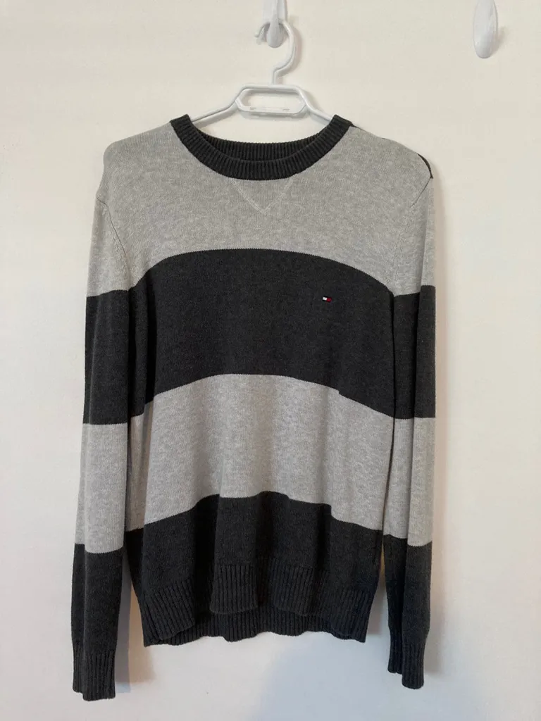 Tommy Hilfiger Sweater photo 1