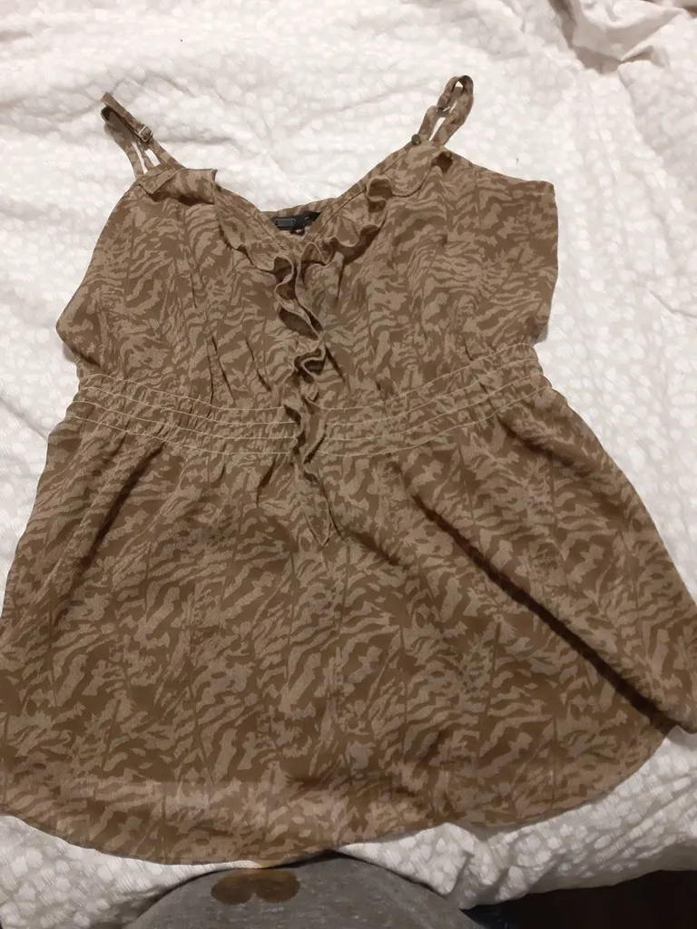 Guess Ruffle Trim Tanktop Size M photo 1
