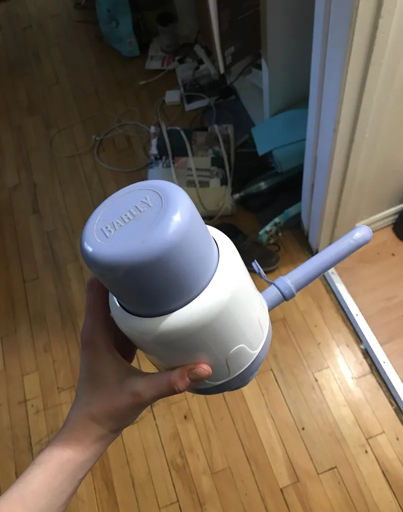 Strange Water Pump Piece photo 1