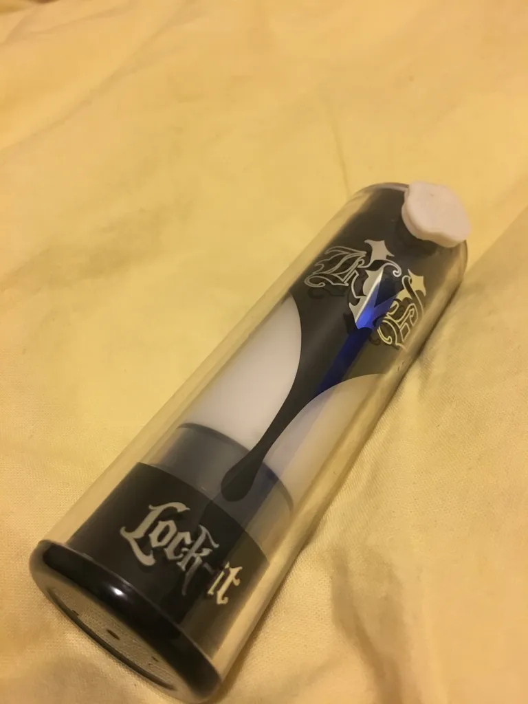 Kat von d primer photo 1