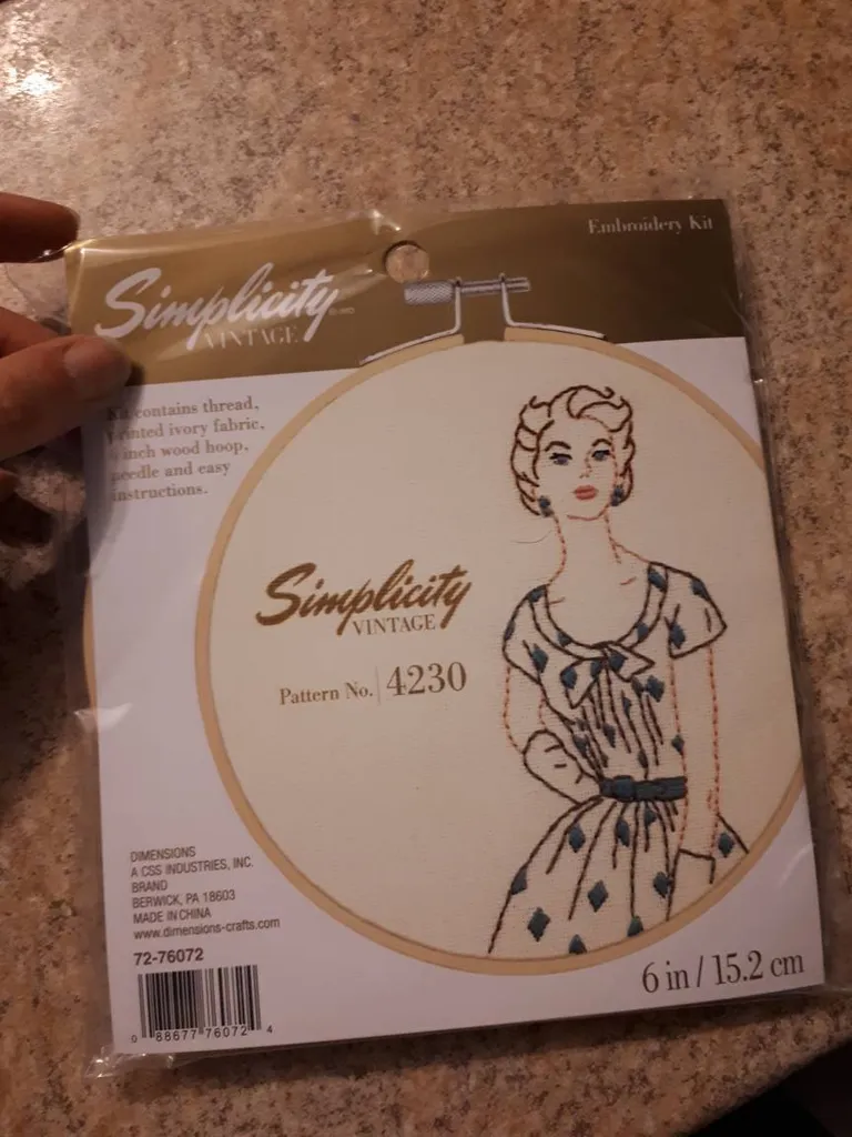 Vintage Embroidery Kit photo 1