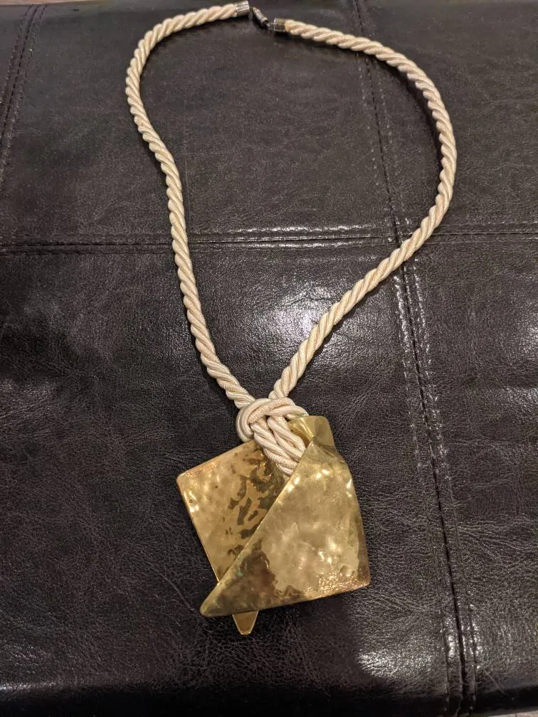 Beautiful Gold Necklace photo 1