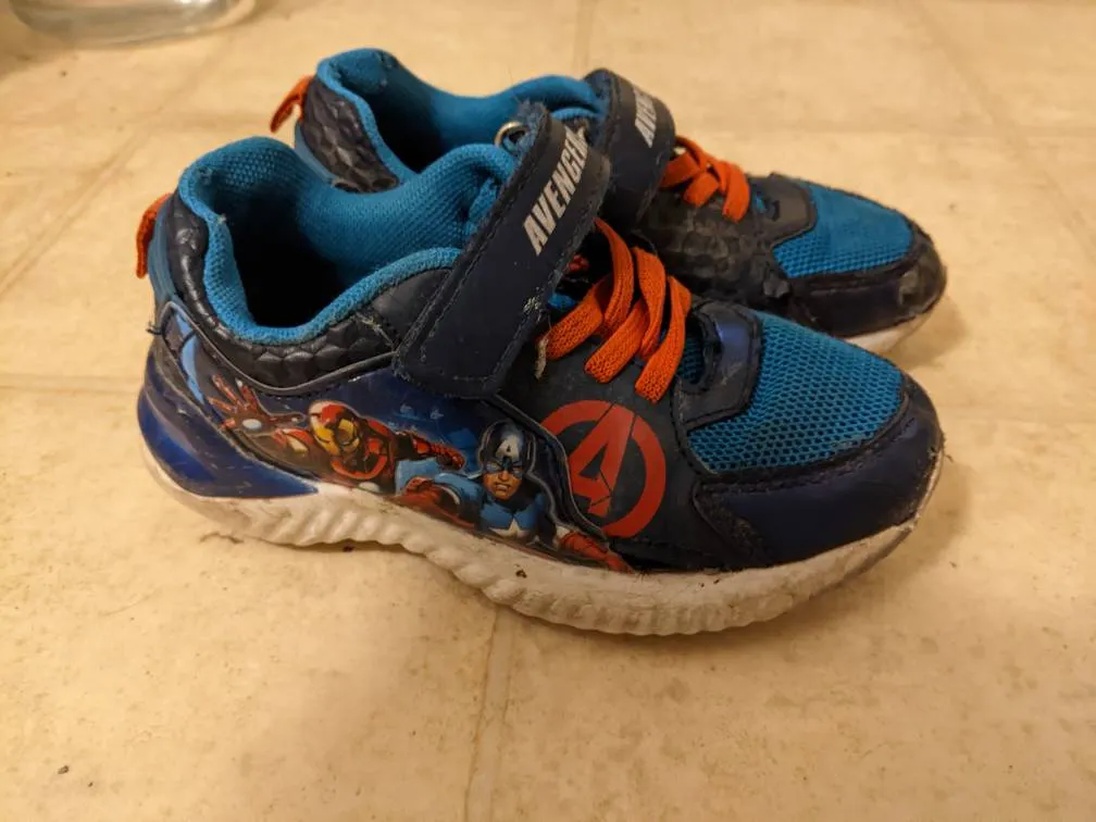 Kids sneakers size 12 photo 1