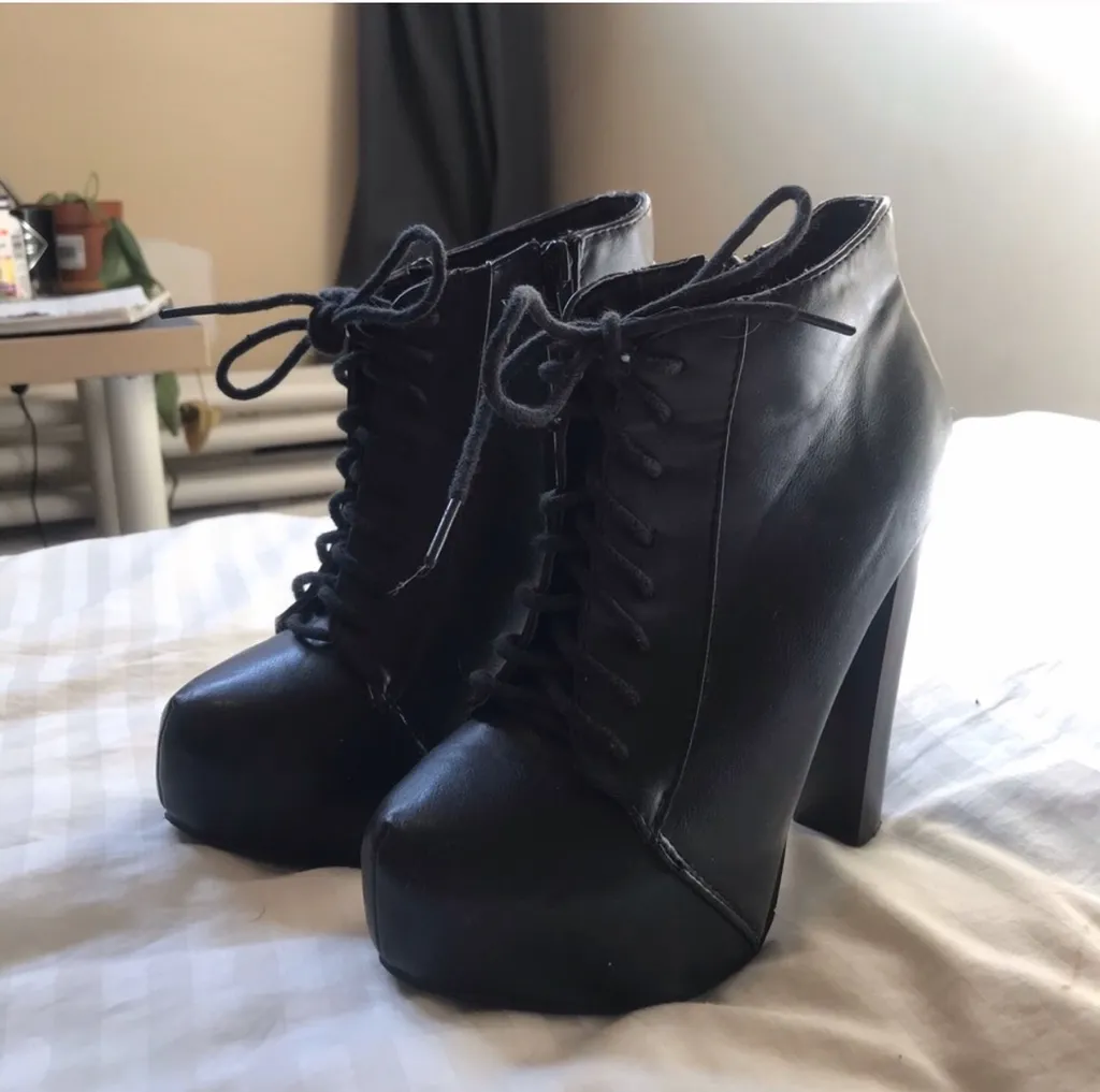 Platform Heeled Boots Size 6 photo 1