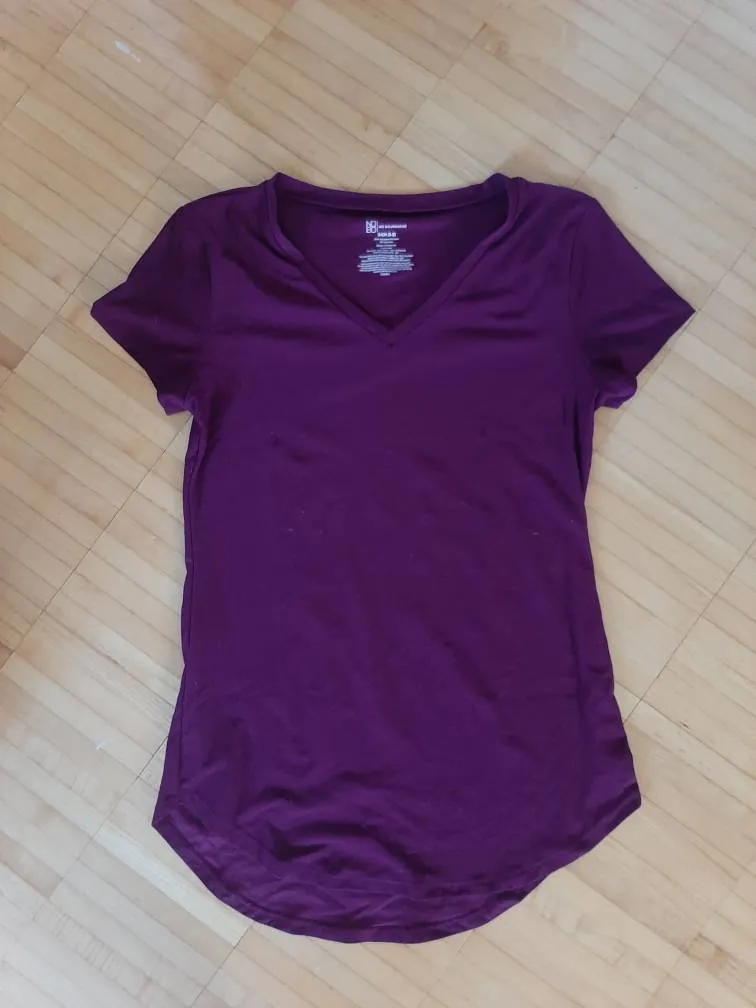Purple Tshirt Size S photo 1