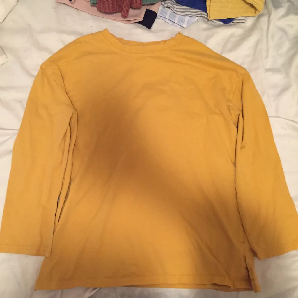 Yellow long sleeve photo 1