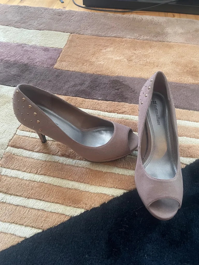 Size 8 Heels + sandals photo 1