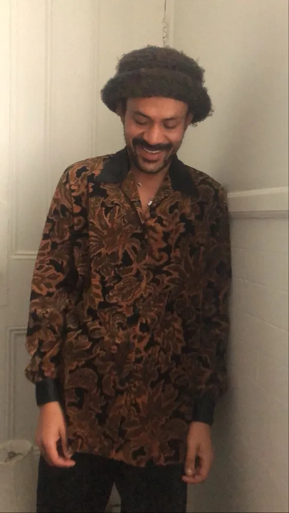 Velvet And Satin 90’s Button-up photo 1