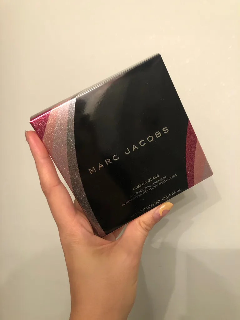 BNIB Marc Jacobs Omega Glaze All Over Foil Luminizer photo 1