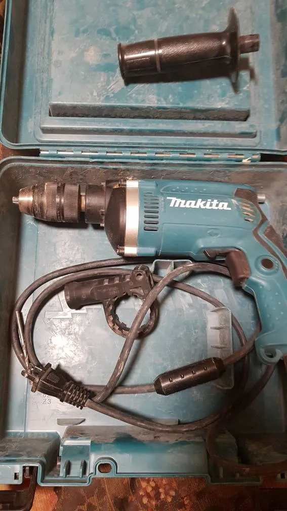 Makita Electric Hammer Drill 1631K photo 1