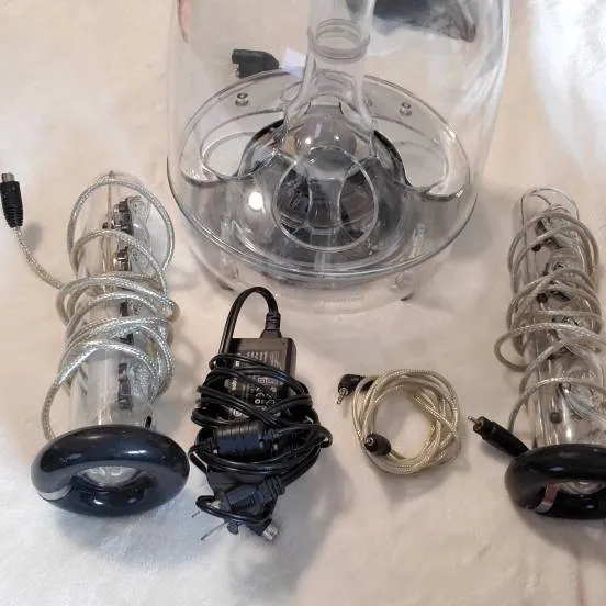 HARMAN/KARDON COMPUTER SPEAKERS



Harman/Kardon Sound Sticks... photo 1