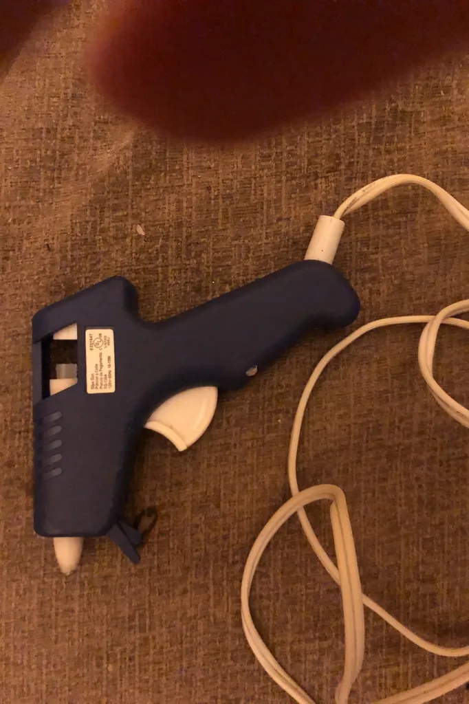 Glue Gun photo 1