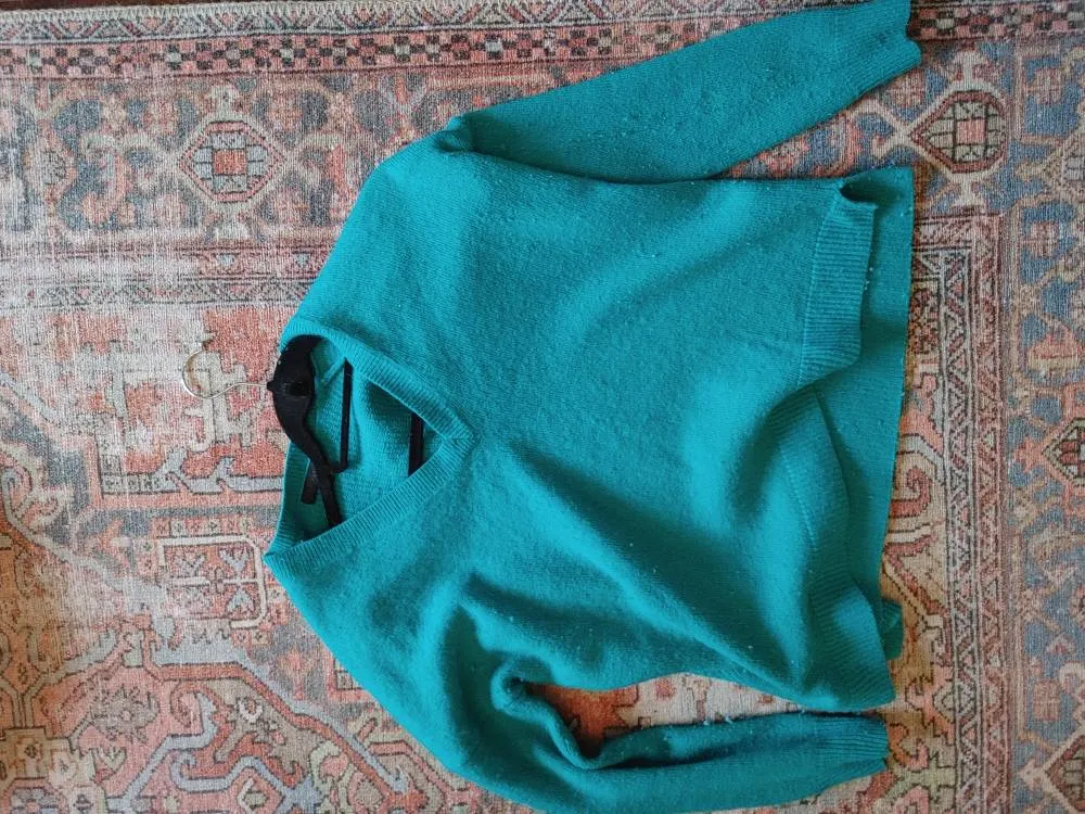 Sweater With Pilling photo 1