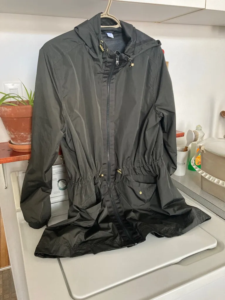 “Women’s” Spring Coat Size L photo 1