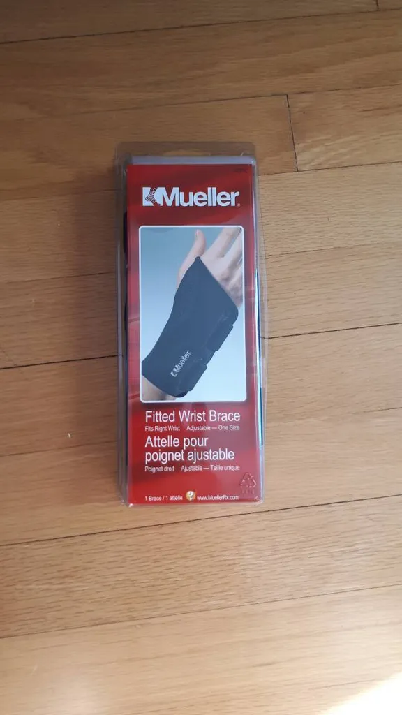 Right Wrist Brace photo 1
