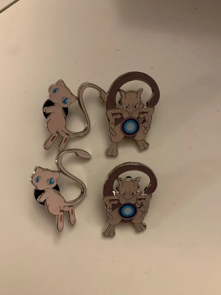 Pokémon Pins photo 1