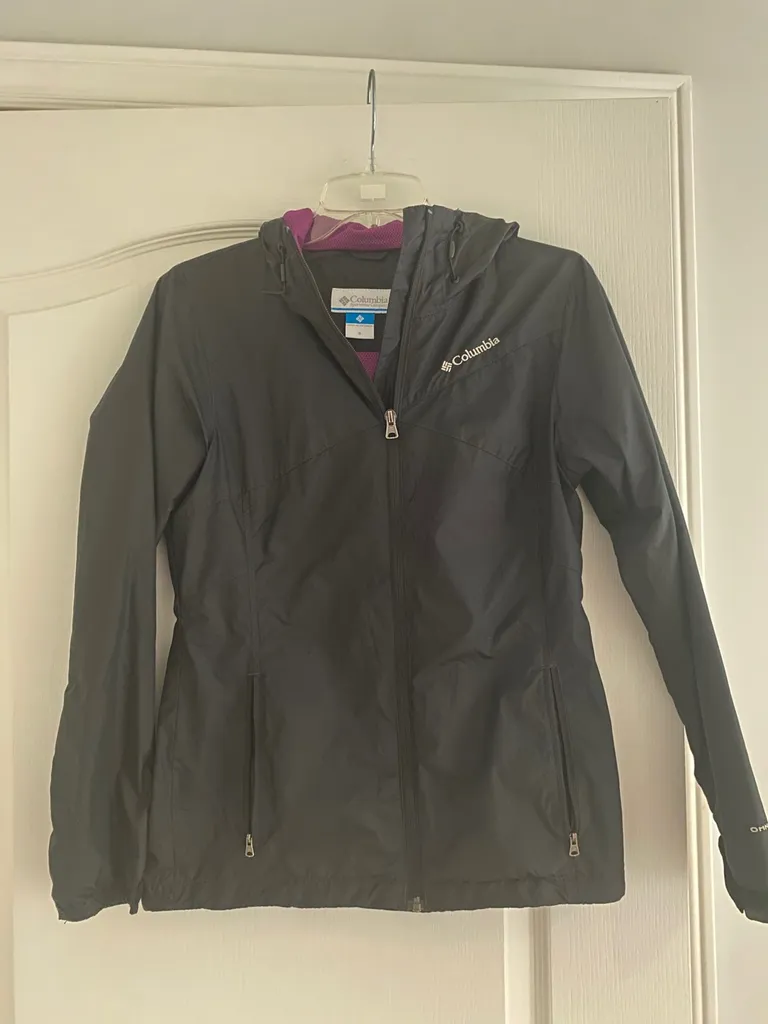 Womens Columbia Windbreaker photo 1