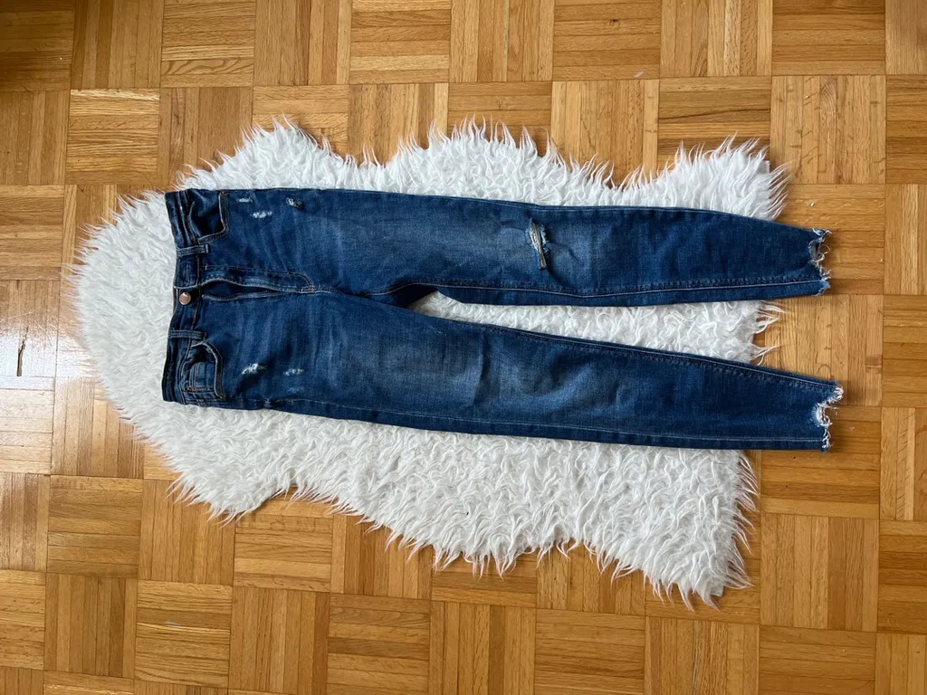 Stradivarius Ripped Skinny Jeans photo 1