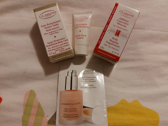 Sample Size Items/makeup photo 1