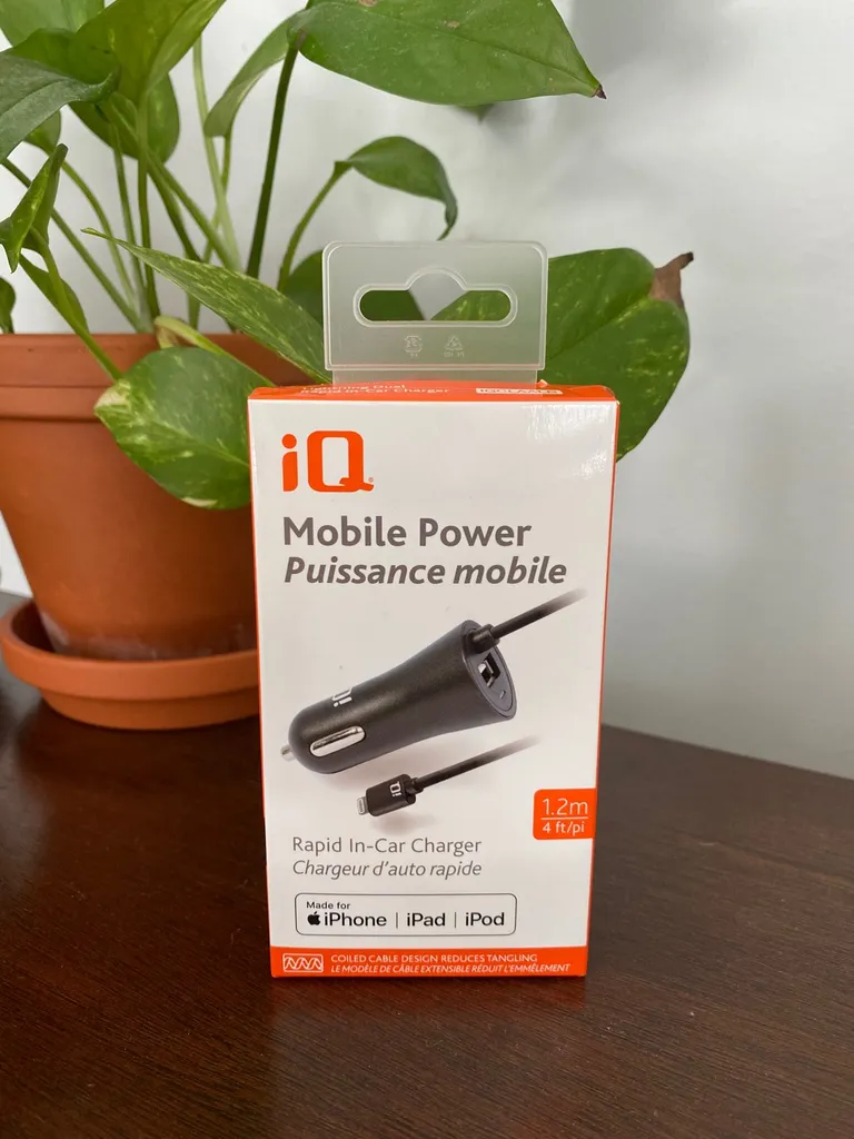 BNIP. Car Phone Charger (Apple lightening) photo 1