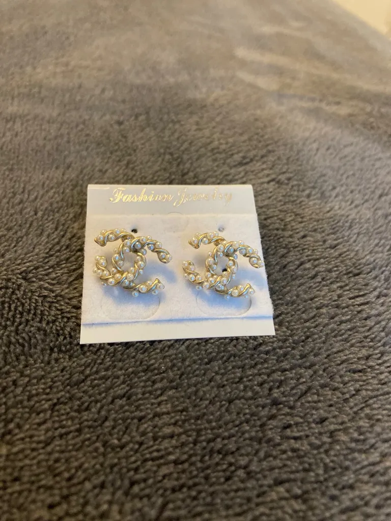 FWT! BNIP Fashion Earrings photo 1