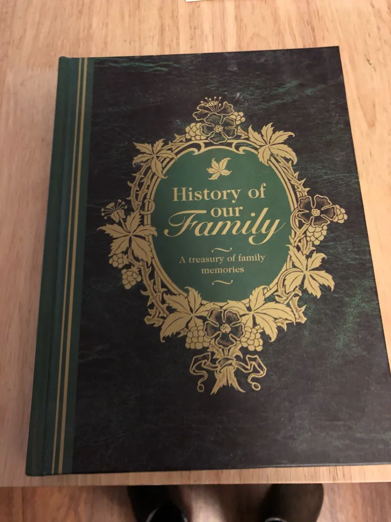 Family Tree/History Album UNUSED photo 1