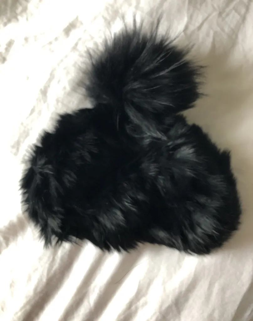 Black Faux Fur Rudsack Toque (one Size) photo 1