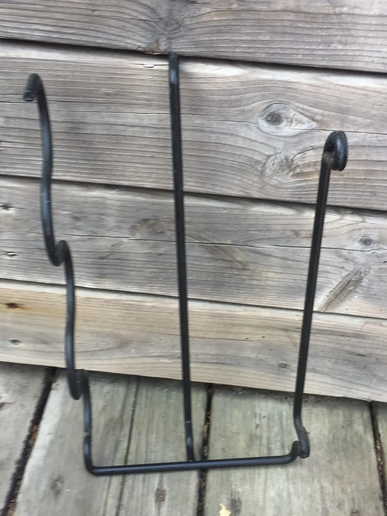 towel holder photo 1