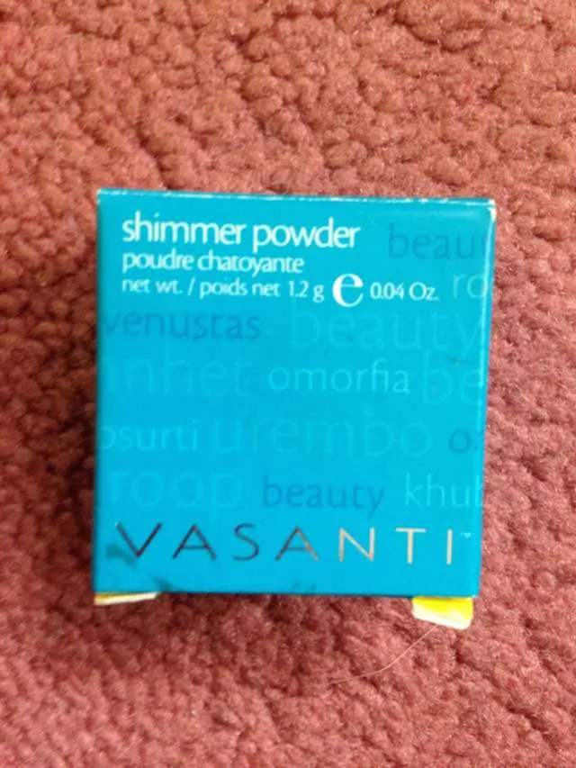 New Vasanti Shimmer Powder photo 1