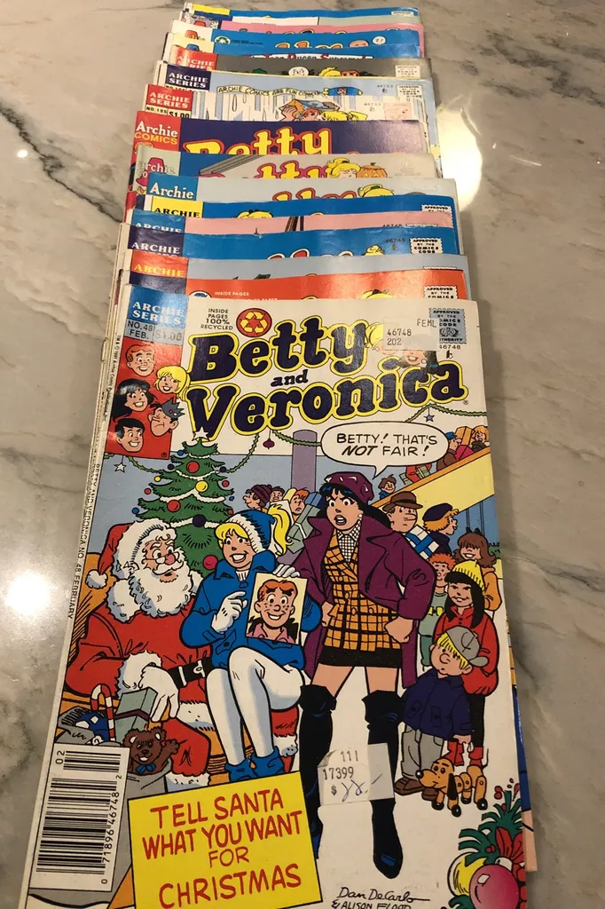 Betty And Veronica x 16 photo 1