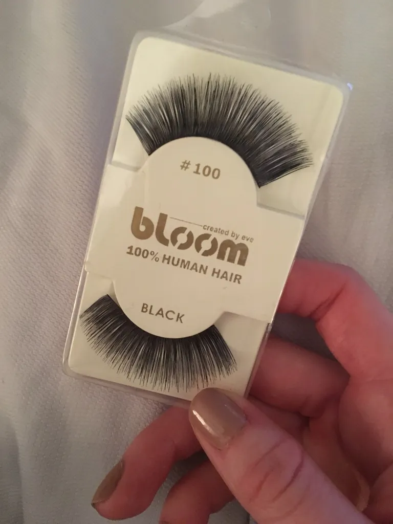 BLOOM 100% human hair lashes photo 1