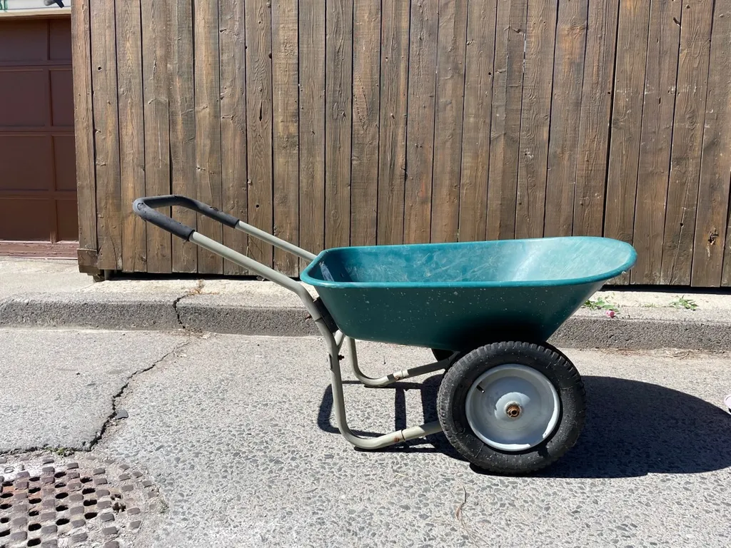 Wheelbarrow photo 1