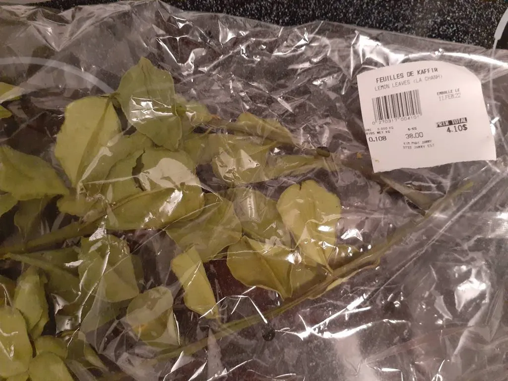 Kefir Lime Dried Leaves photo 1