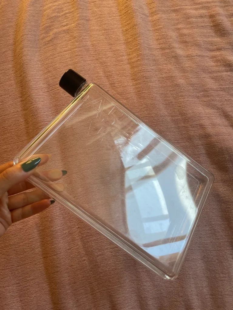 Minimalist Flat Water bottle photo 1