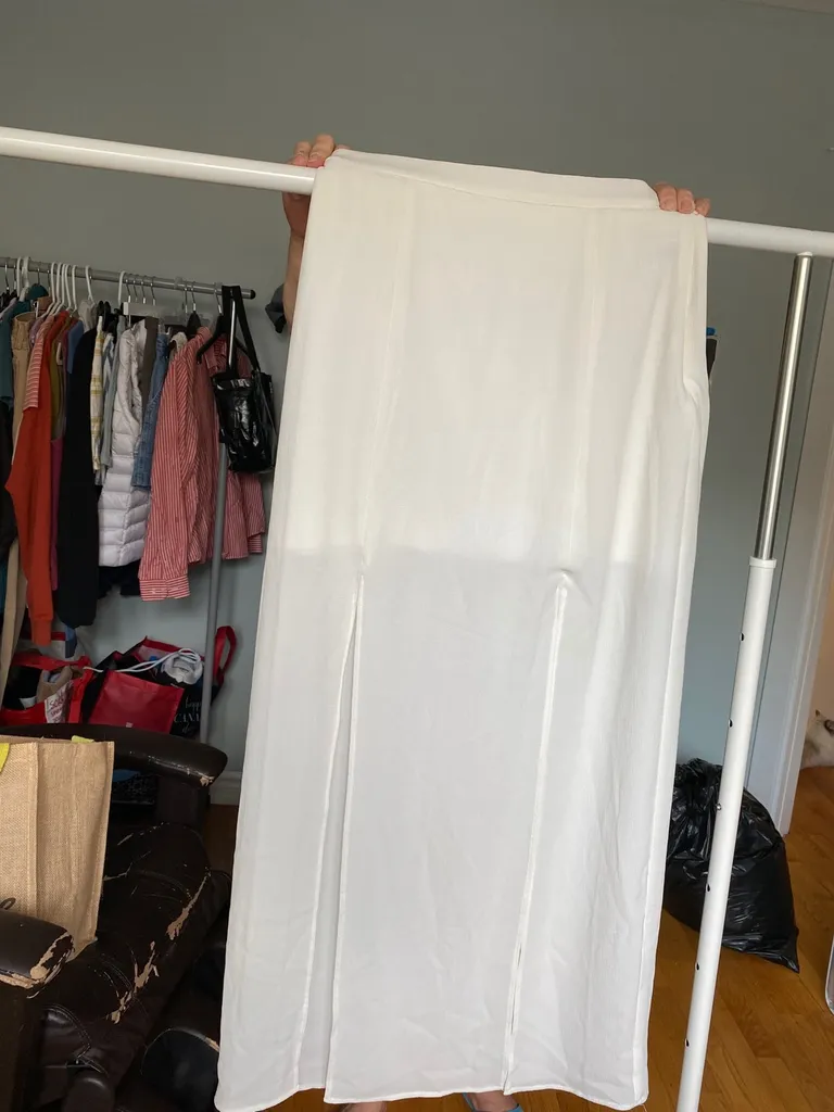Long Pretty White Skirt photo 1