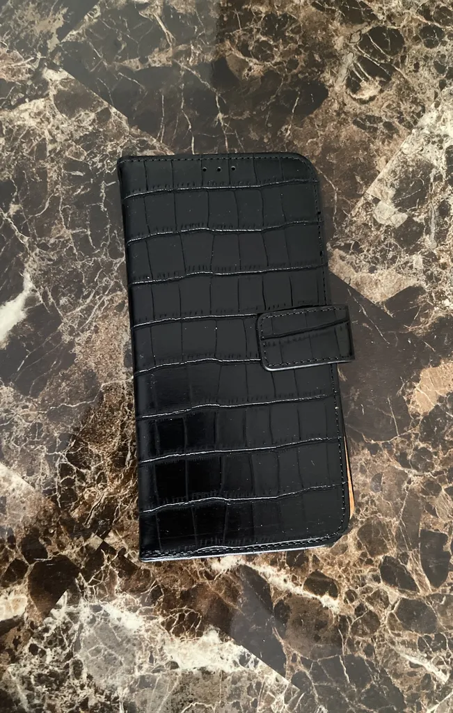 Universal cell phone cover photo 1