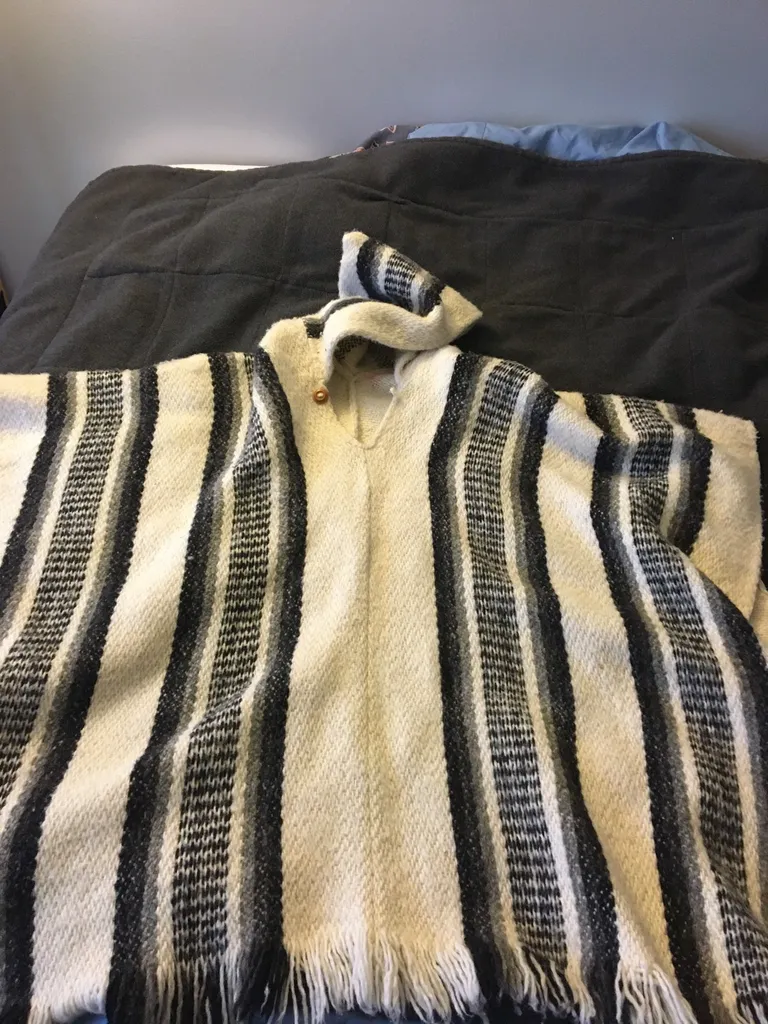 Handmade Wool Poncho W Good photo 1
