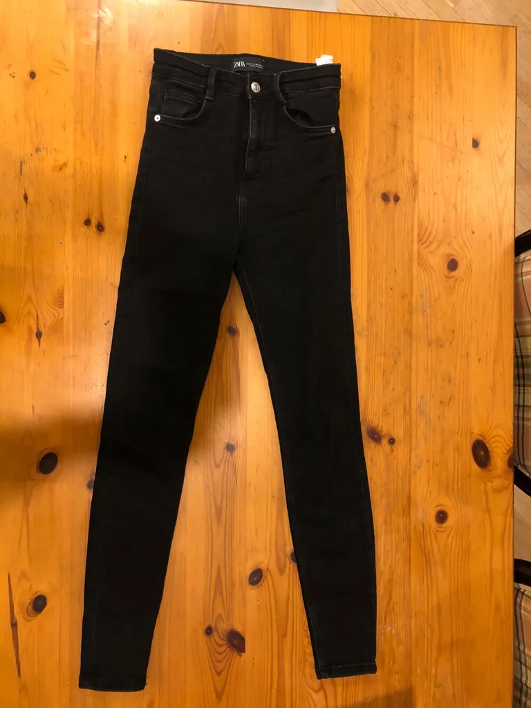 High Waisted Zara Skinny Jeans. photo 1