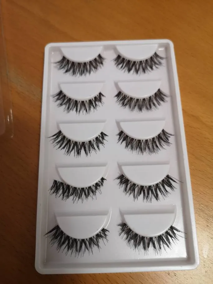False Lashes photo 1