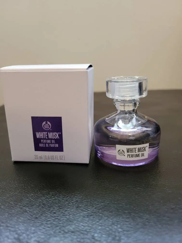 White Musk Perfume Oil The Body Shop photo 1