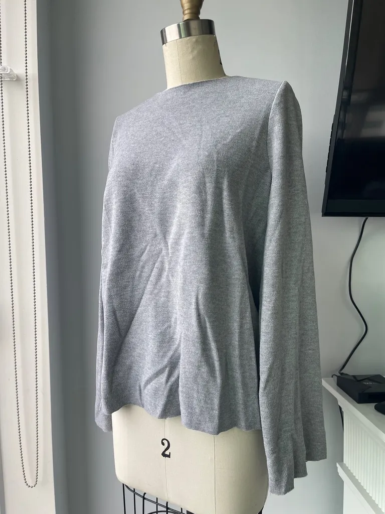 Zara Sweater photo 1