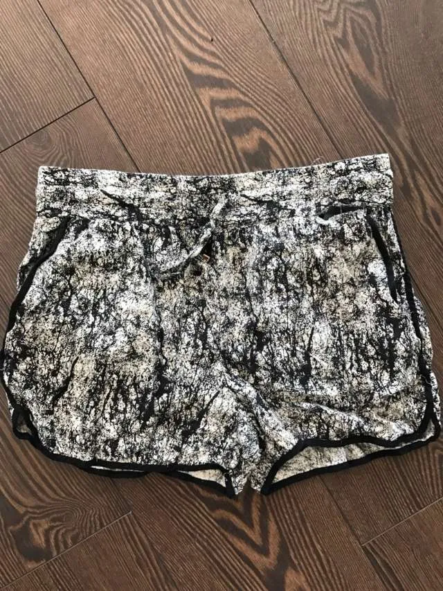Shorts! Small photo 1