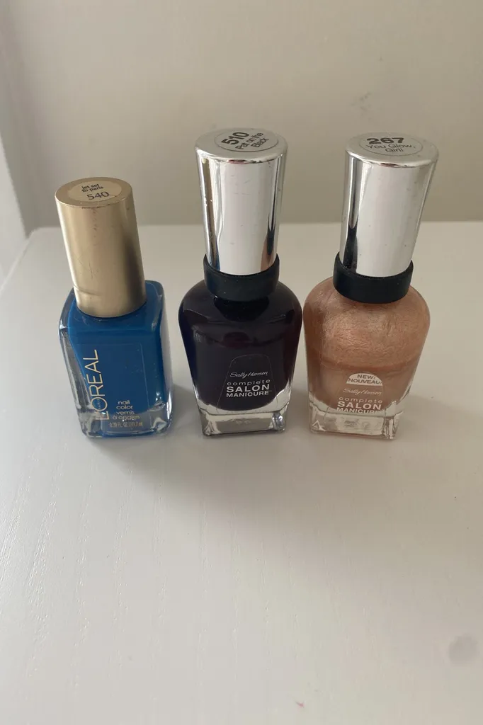 Partially Used Nail polishes photo 1