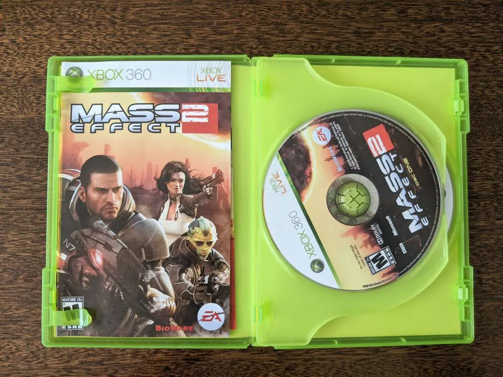 Xbox 360 Mass Effect 2 photo 1